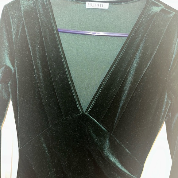 Green Velvet Dress - Picture 2 of 3